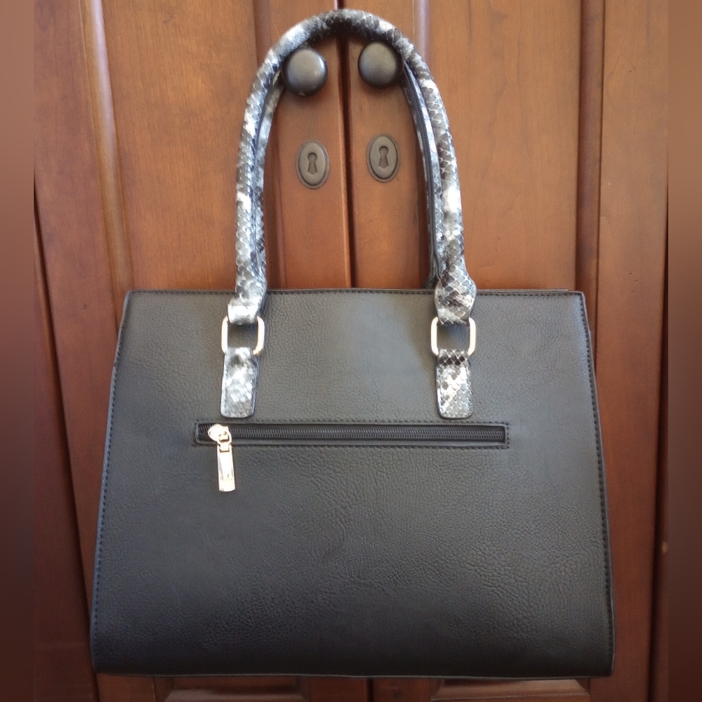 Faux Leather Black with gray snake print on the handles Medium size Handbag